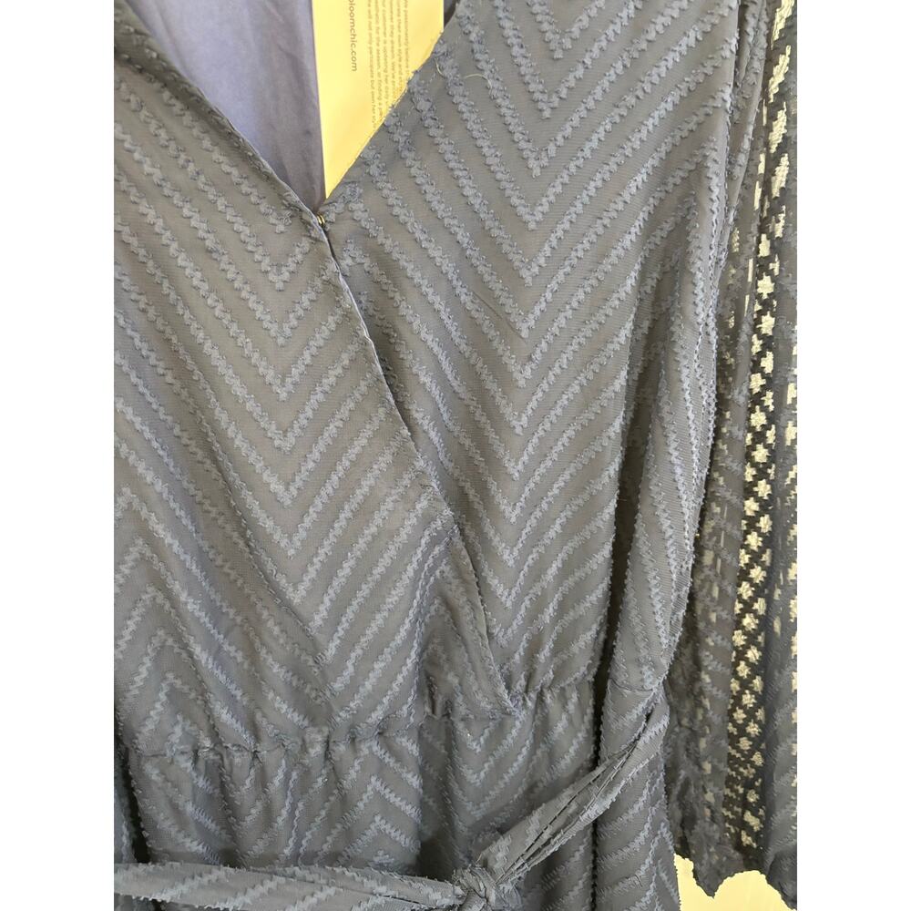 BloomChic Navy Geometric Wrap with Tie Midi Long Sleeve Dress NWT Size 26 4X - Picture 7 of 8